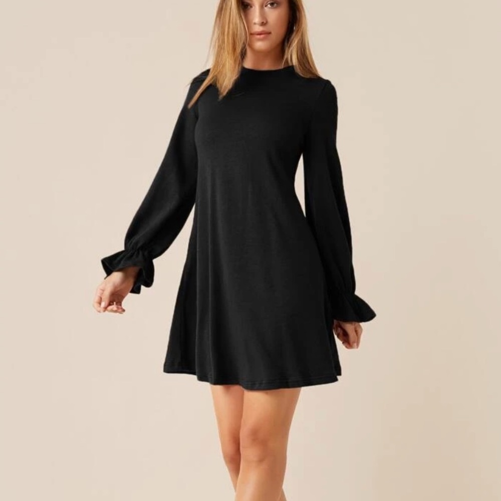 BRAND NEW FLOUNCE SLEEVE SOLID DRESS